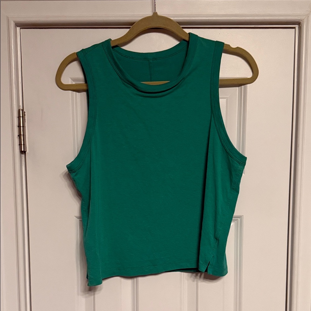 Lululemon Kelly Green Workout Tank Top - Size 8